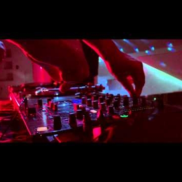 Preview image for the video "Tiesto & Alvaro - Out Of Control".