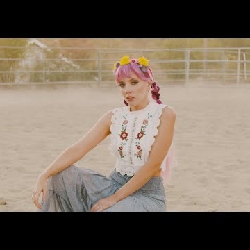 Preview image for the video "Meredith Bull - I Don't Wanna Be Touched [Official Video]".