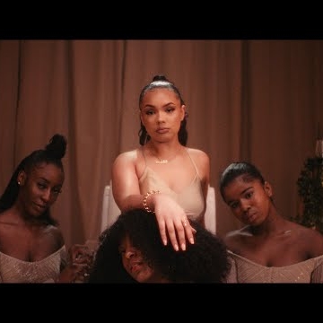 Preview image for the video "Kali Claire - Easy".