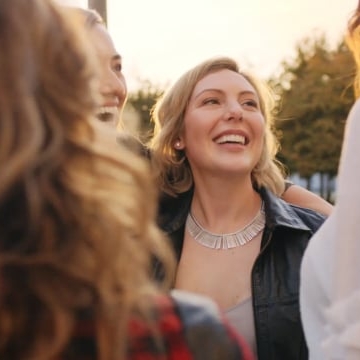 Preview image for the video "Stella McCartney - Breast cancer awareness".