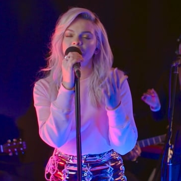 Preview image for the video "Louisa Johnson 'Tears'".