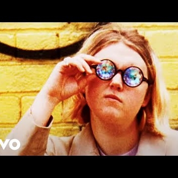 Preview image for the video "Oscar Lang - Drinking Wine".