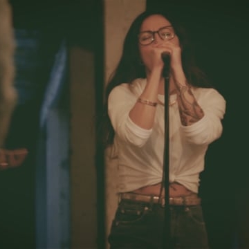 Preview image for the video "For I Am King: Devotion".