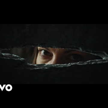 Preview image for the video "ROSIE LOWE 'BIRDSONG' Music Video".