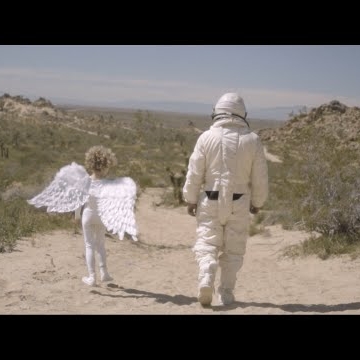 Preview image for the video "Beach House "Girl of the Year"".