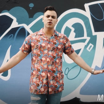 Preview image for the video "Music video for Amir by contextfilms".