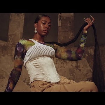 Preview image for the video "HUNGER Meets Anaiis".