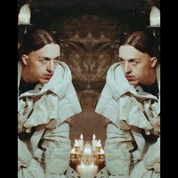 Preview image for the video "Tommy Cash".