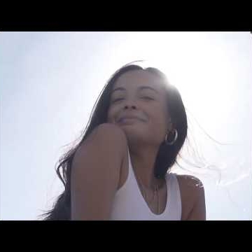 Preview image for the video "Emily Litta Beep (90s style)".