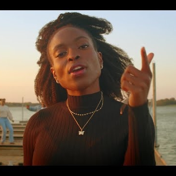 Preview image for the video "TÉA - Energy (Official Video)".