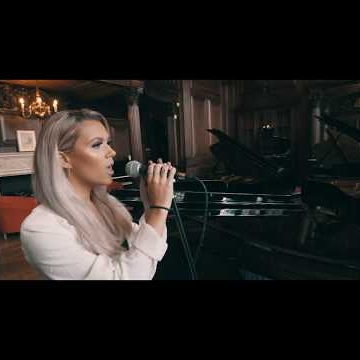 Preview image for the video "Mollie Collins feat. Leah Guest - Lost & Found (Acoustic Music Video)".