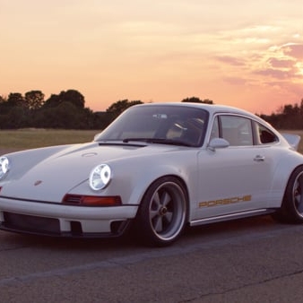 Preview image for the video "Singer Porsche".