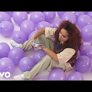 Preview image for the video "J Grrey - Half Full".