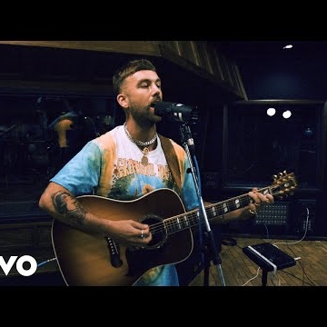 Preview image for the video "SonReal - Live In Studio".