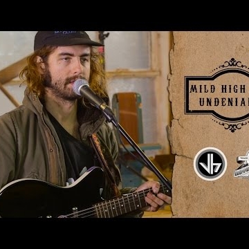 Preview image for the video "Live session for Mild High Club by visual hybrid".