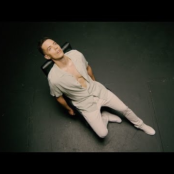 Preview image for the video "Leroy Sanchez - Out My Way".