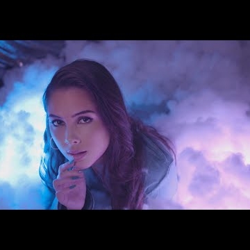 Preview image for the video "Fliss - Mxxnlight music video".