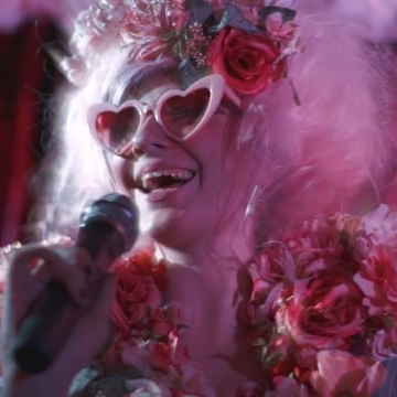 Preview image for the video "London Night Life".