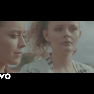 Preview image for the video "Music video for Elsa & Emilie by Hum Hum Production".