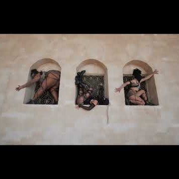 Preview image for the video "Tiandra - Yung".