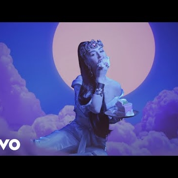 Preview image for the video "Music video for Ilira by bearpunch".